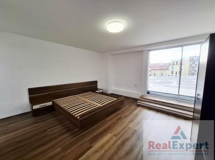 20251201-133811.jpg | Pronájem bytu, 1+1, 44 m²