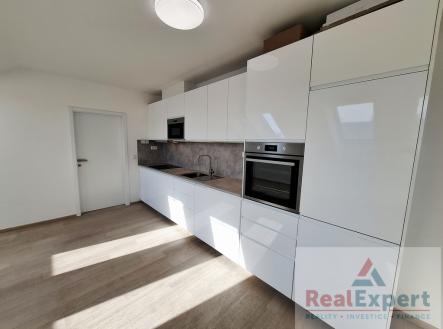 20260417-163546.jpg | Pronájem bytu, 2+kk, 51 m²