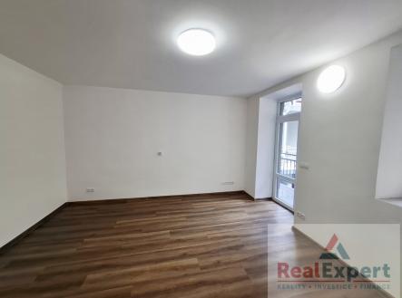20260417-153624.jpg | Pronájem bytu, 1+kk, 35 m²