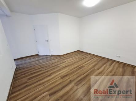 20260417-160600.jpg | Pronájem bytu, 2+kk, 48 m²
