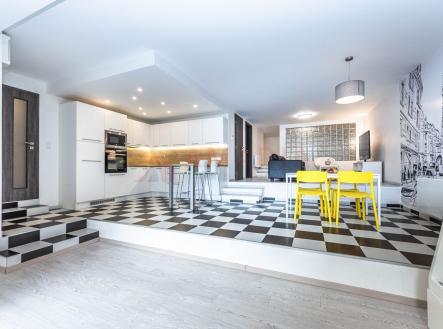 . | Prodej bytu, 1+kk, 81 m²