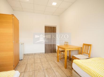 pokoj-2b.jpg | Pronájem - hotel, 574 m²