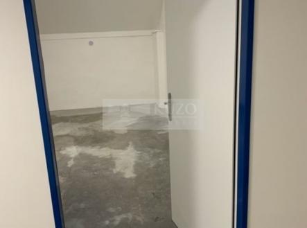 Pronájem - skladovací prostor, 12 m²