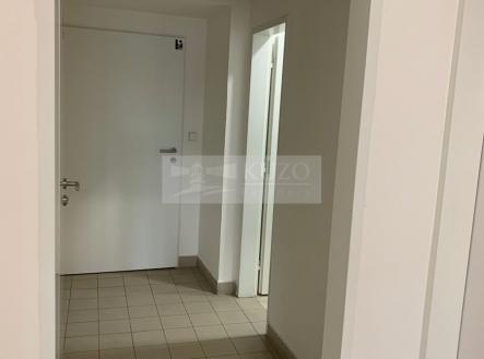 whatsapp-image-2024-09-06-at-08-42-39-1.jpeg | Pronájem - skladovací prostor, 4 m²