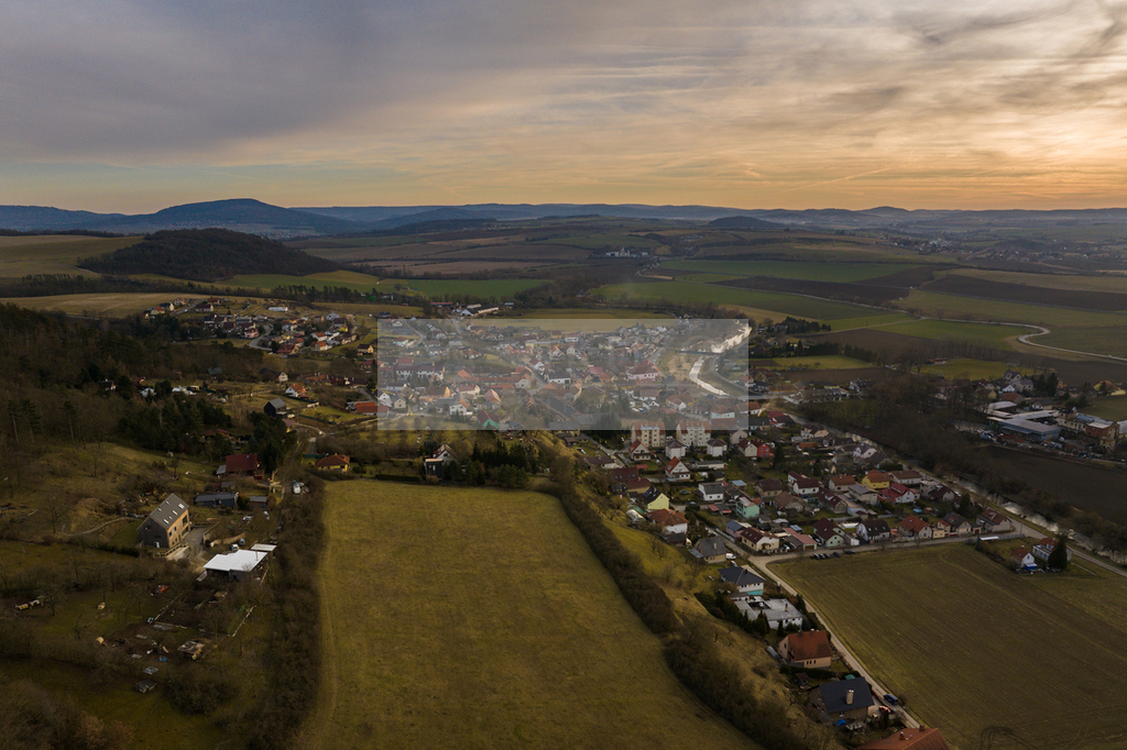 pozemek-chodoun-1.jpg