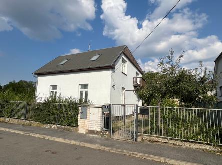 pohled-na-dum-z-ulice-1.jpeg | Prodej - dům/vila, 150 m²