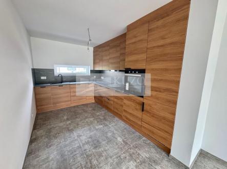 img-20250618-wa0062.jpg | Pronájem - dům/vila, 166 m²