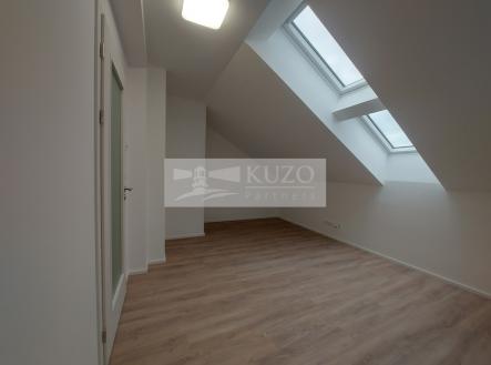 002-1.jpg | Pronájem bytu, 3+kk, 85 m²