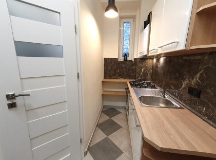 5-1.jpg | Pronájem bytu, 1+kk, 38 m²