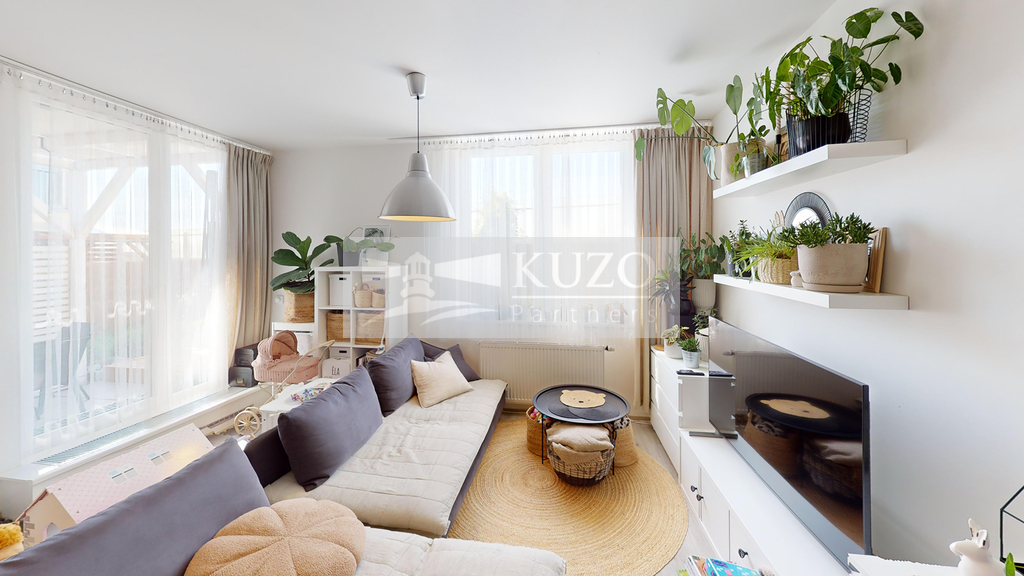 prodej-2kk-pod-formankou-living-room.jpg