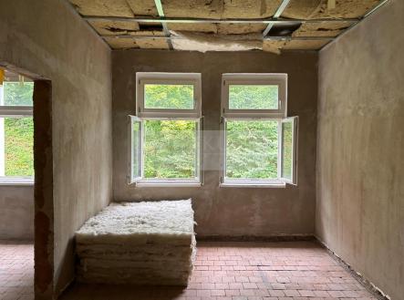 img-20250929-wa0007.jpg | Prodej - malý objekt/garáž