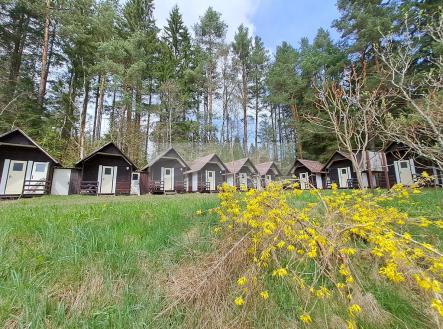 chaticky-zepredu.jpg | Prodej - hotel, 453 m²