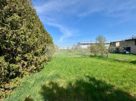 zahrada-od-domu.jpg | Prodej - pozemek pro bydlení, 2 582 m²