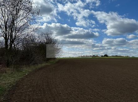 pozemek-pro-komunikaci.jpg | Prodej - pozemek pro bydlení, 1 019 m²