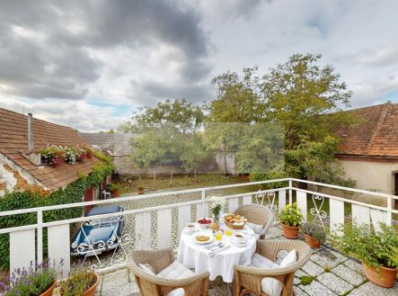 generated-image-october-23-2025-9-33pm.png | Prodej - zemědělský objekt, 1 200 m²