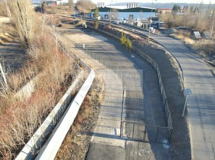 dji-fly-20250319-072722-73-1742365652313-photo.jpg | Pronájem - pozemek pro komerční výstavbu, 2 827 m²