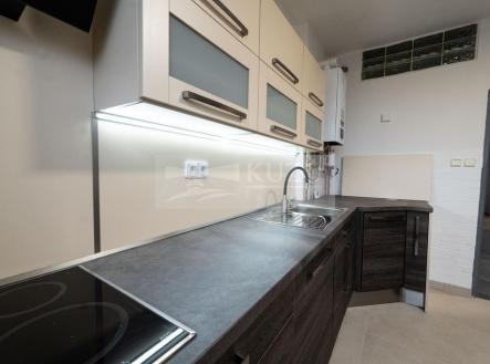 11.jpg | Pronájem bytu, 3+1, 80 m²