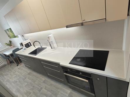 g.jpg | Prodej bytu, 3+1, 73 m²