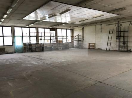 whatsapp-image-2025-12-08-at-14.57.41-1.jpeg | Pronájem - skladovací prostor, 912 m²