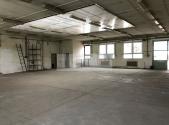 Pronájem - výrobní prostor, 912 m²