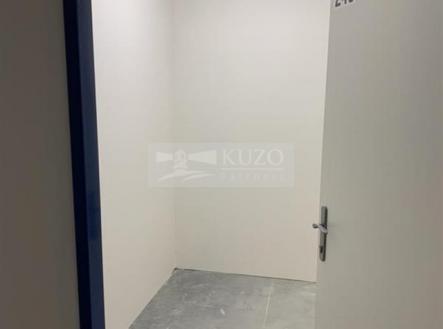 img-3583.jpg | Pronájem - skladovací prostor, 5 m²