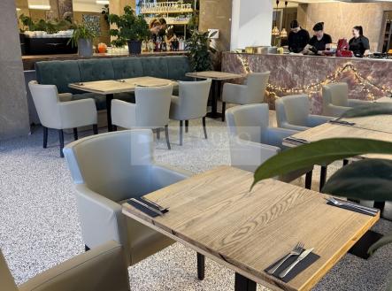 img-9813.jpg | Pronájem - restaurace, 350 m²