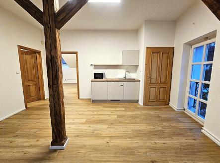 6a.jpg | Pronájem - kanceláře, 104 m²