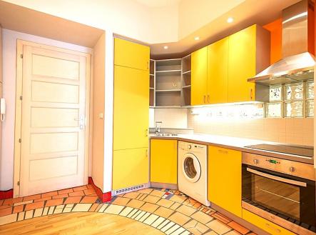 4-1.jpg | Pronájem bytu, 1+kk, 38 m²