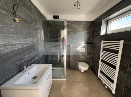 sprchovy-kout.jpeg | Pronájem - dům/vila, 165 m²