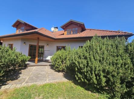 1.jpg | Prodej - dům/vila, 252 m²