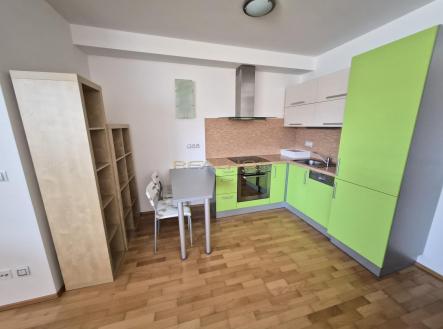 20260630_082355.jpg | Pronájem bytu, 1+kk, 31 m²