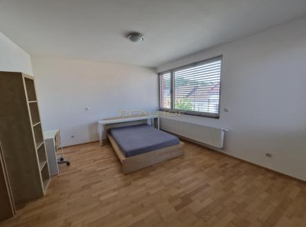 20260630_082230.jpg | Pronájem bytu, 1+kk, 31 m²