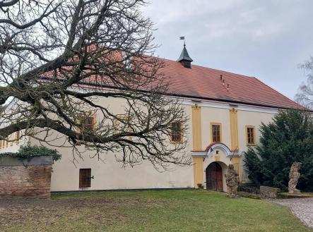 . | Prodej - dům/vila, 2 500 m²