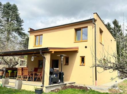 . | Prodej - dům/vila, 255 m²