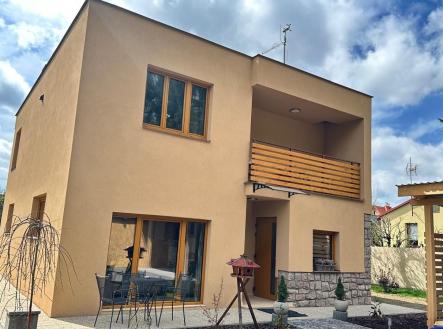 . | Prodej - dům/vila, 255 m²