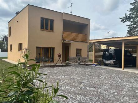 . | Prodej - dům/vila, 255 m²