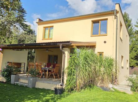 . | Prodej - dům/vila, 255 m²