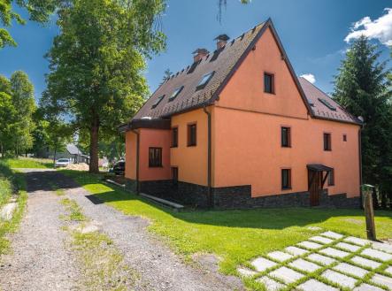 . | Prodej - dům/vila, 320 m²