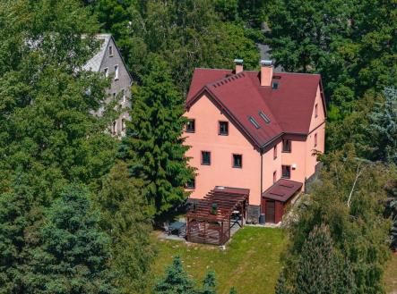 . | Prodej - dům/vila, 320 m²