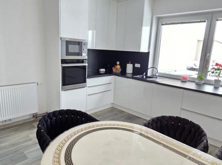 . | Prodej bytu, 3+kk, 116 m²