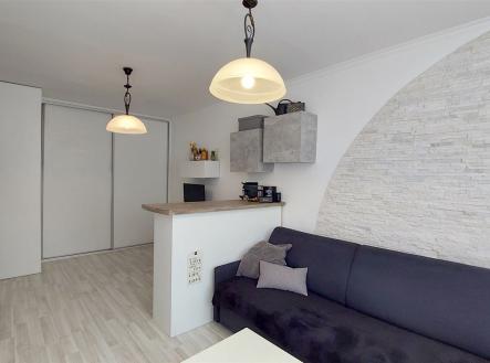 obývací pokoj, pohled od okna | Pronájem bytu, 2+kk, 38 m²