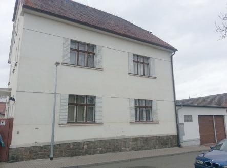 . | Pronájem bytu, 3+1, 95 m²