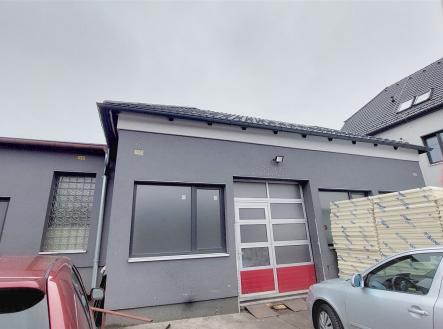 Hala vrata | Pronájem - skladovací prostor, 78 m²