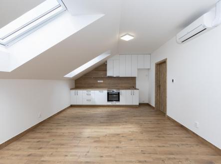 12.jpg | Pronájem bytu, 2+kk, 52 m²