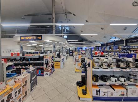 Pronájem - komerční objekt, obchodní centrum, 520 m²