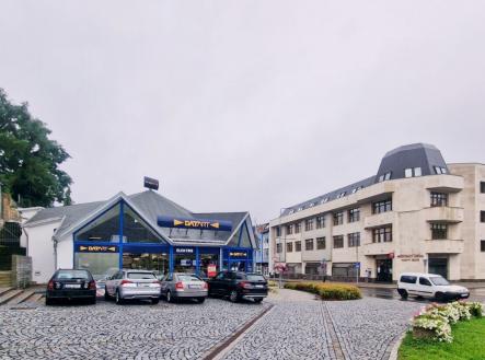 Pronájem - komerční objekt, obchodní centrum, 520 m²