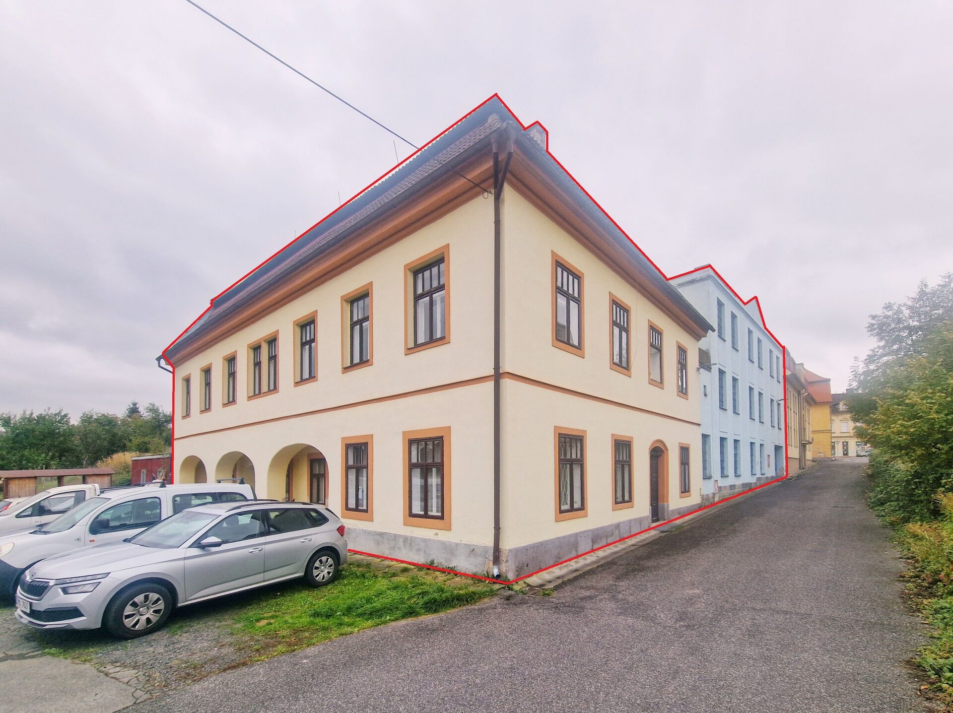 Prodej dvou propojených nemovitostí – bydlení i podnikání na jednom místě, Zákupy u České Lípy