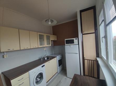 . | Pronájem bytu, 1+kk, 35 m²