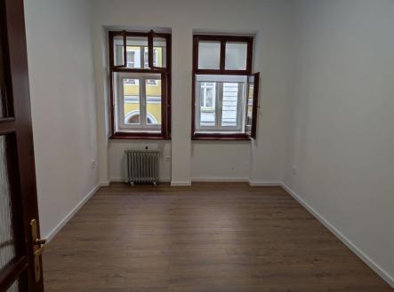 Pronájem bytu, 1+kk, 30 m² obrázek