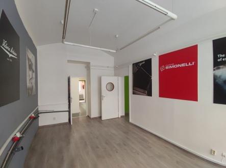 . | Pronájem - obchodní prostor, 75 m²